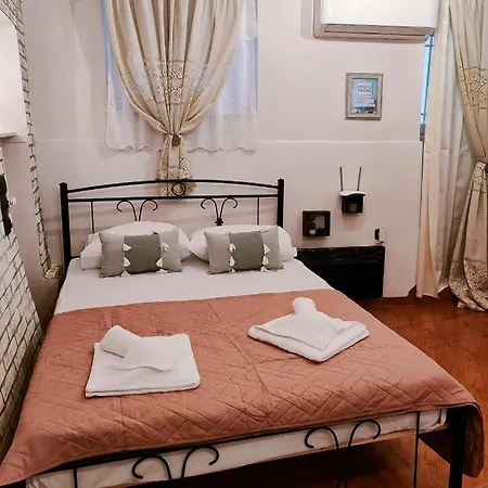 Bee Hive Corfu Town Apartman *